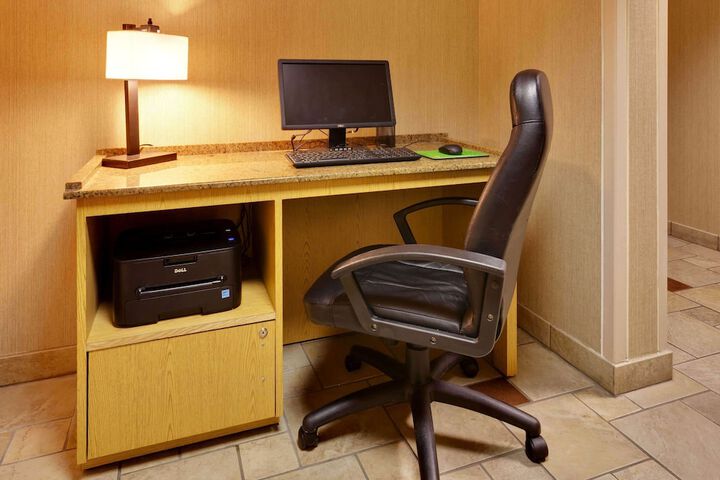 Business Center 30 of 30