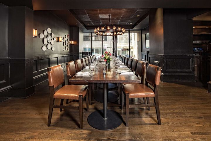 Hotel Phillips Kansas City Curio Collection by Hilton