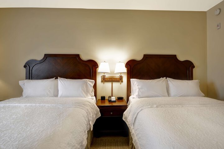 Room 27 of 72