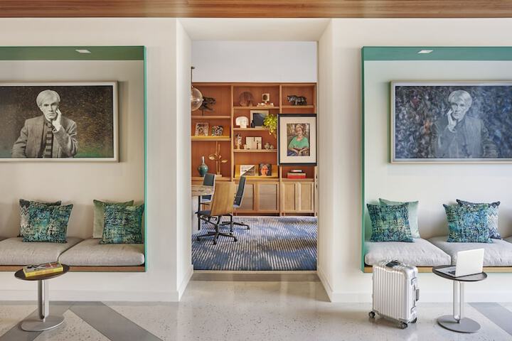 Hotel Interior 21 of 128