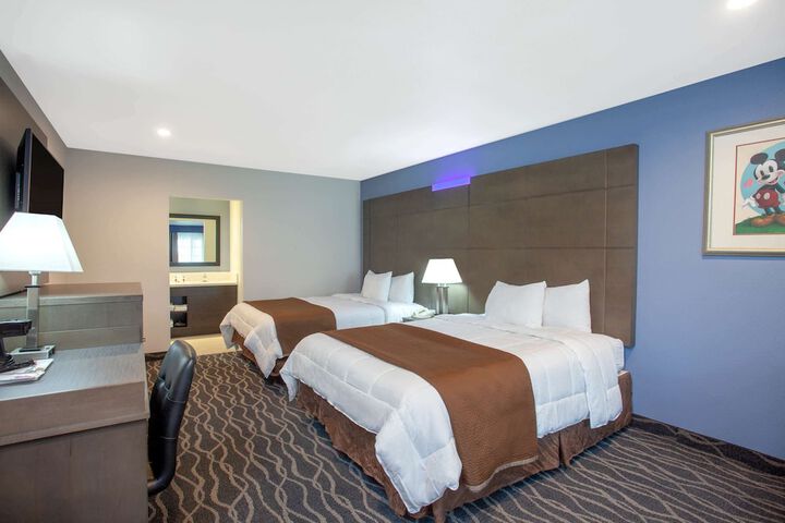 Room 8 of 29