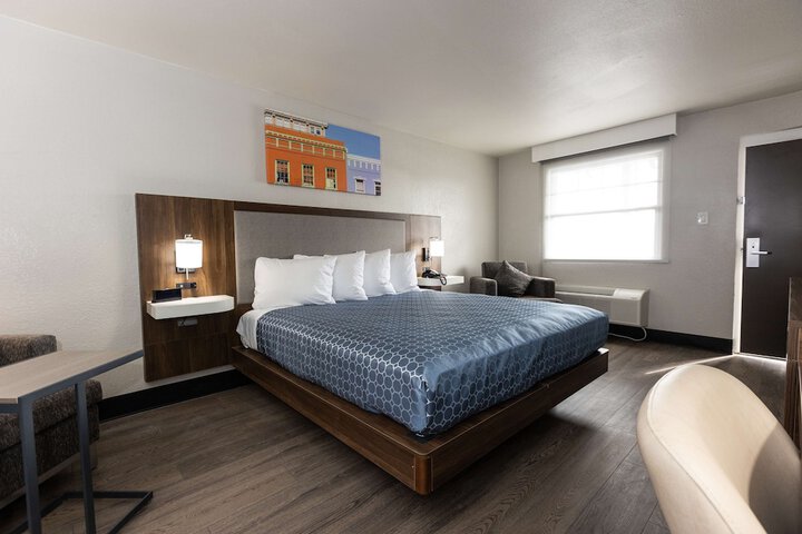 Room 16 of 21