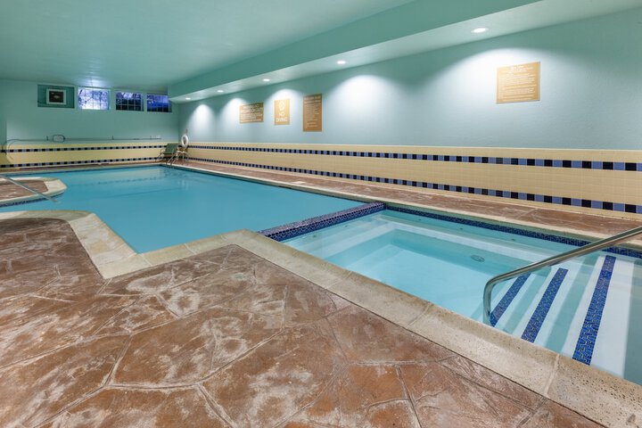 Candlewood Suites West Springfield by IHG