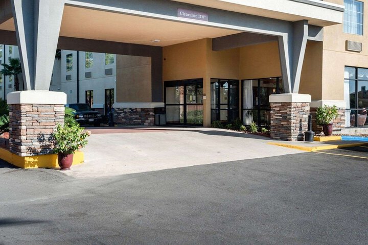 Hotel 2 of 36