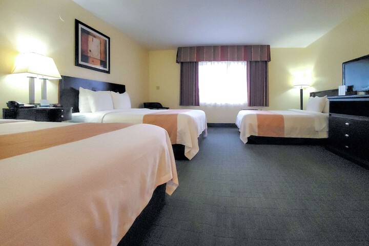 Room 49 of 76
