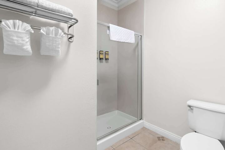Room 12 of 35