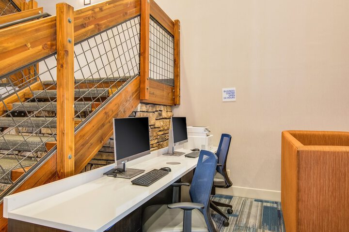 Holiday Inn Express Hotel & Suites Custer by IHG