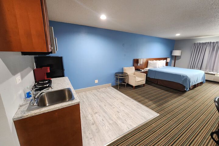 Room 25 of 33
