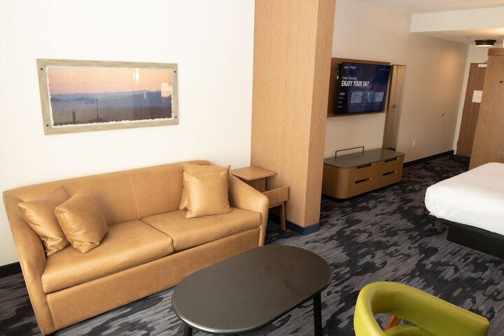 Room 12 of 26