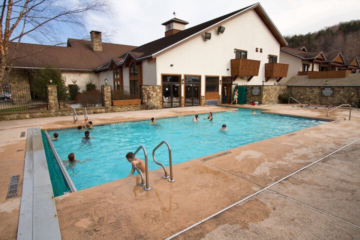 Pool 11 of 65