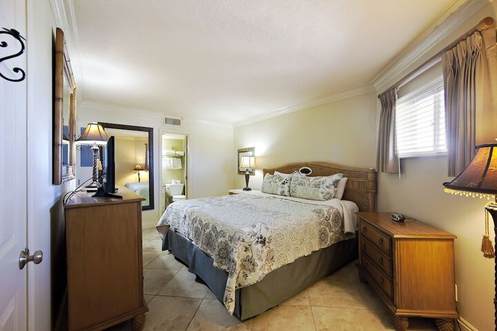Room 14 of 32