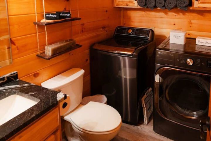 Sleeps 16! Luxury Cabin With Game Room & Hot Tub