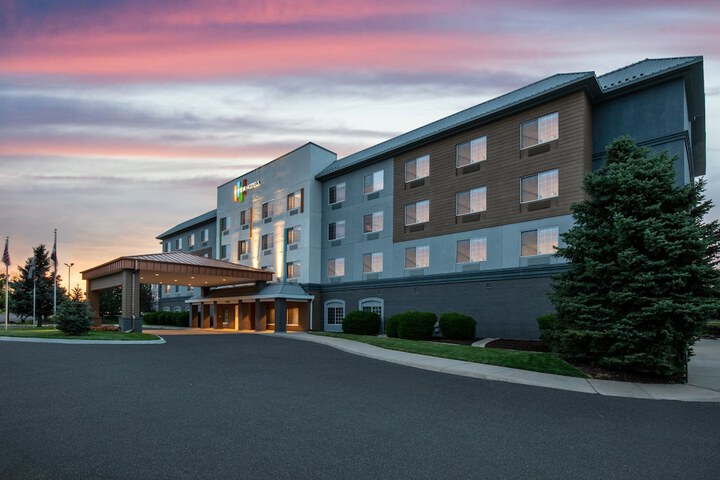 Hotel 6 of 55