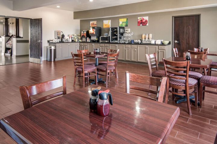 Breakfast/Coffee Service 27 of 28