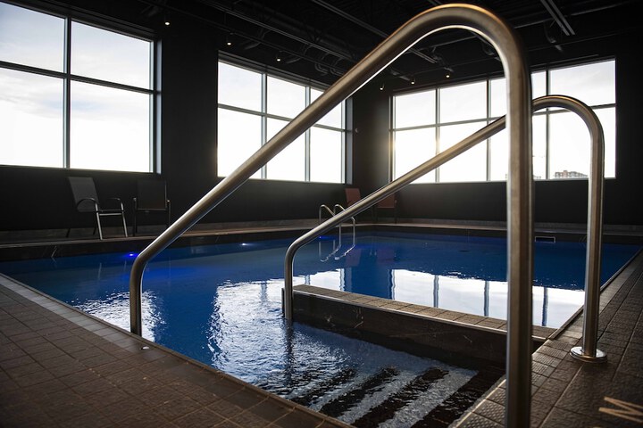 Pool 4 of 36