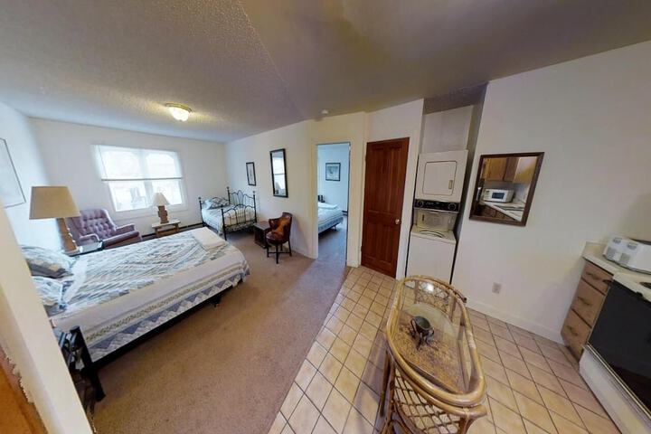 Room 36 of 42