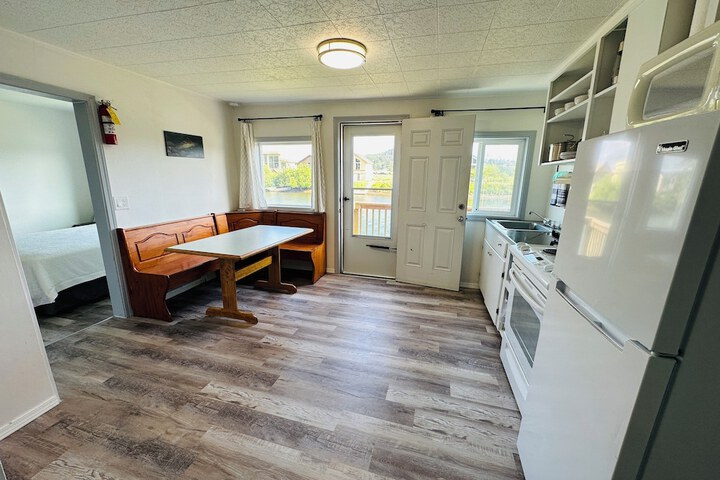 Raines Resort Cabins & RV