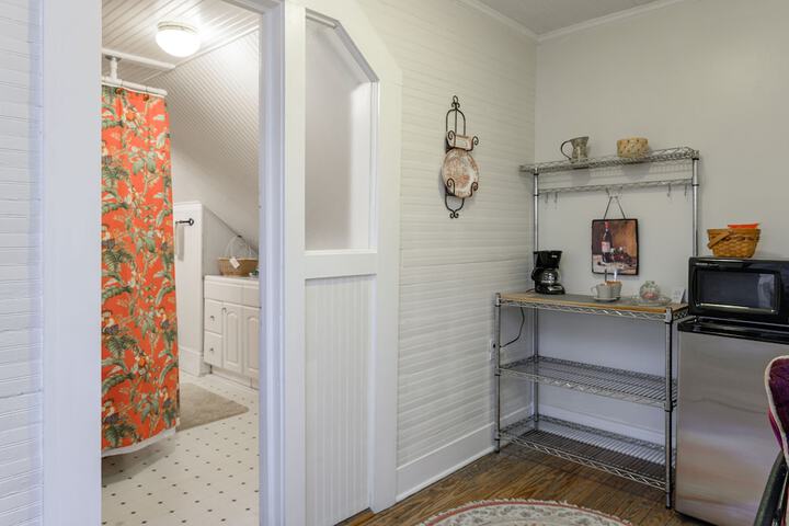 Room 47 of 63