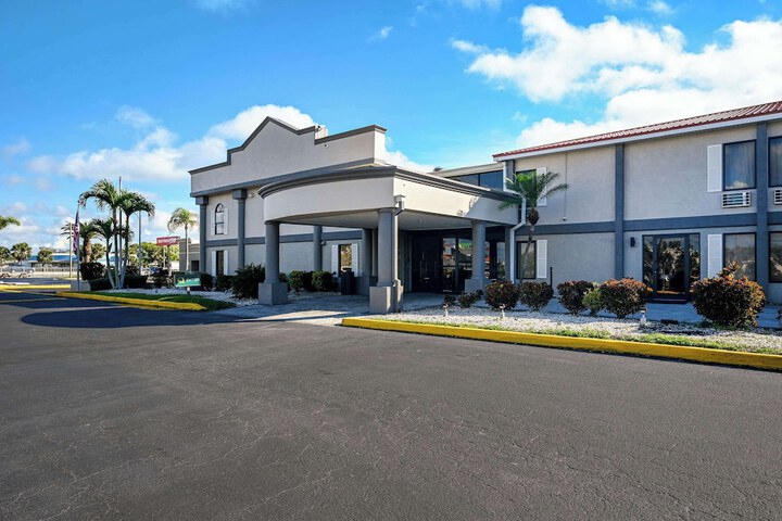 Hotel 3 of 32