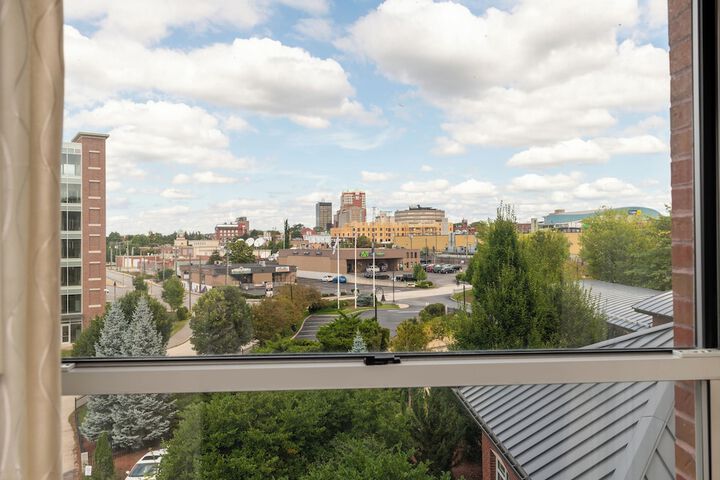 Hilton Garden Inn Manchester Downtown