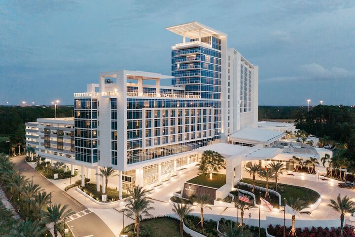 Hotel 2 of 97