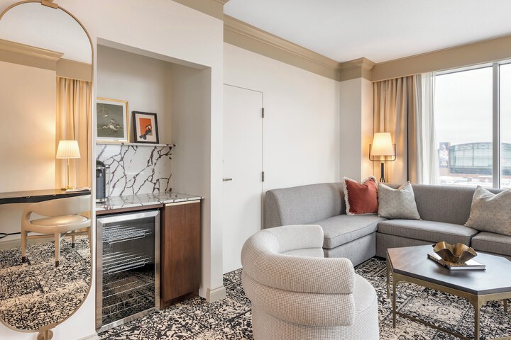 Omni Severin Hotel