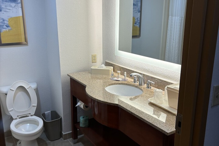 Room 21 of 33