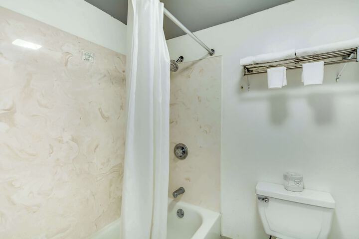 Room 20 of 35