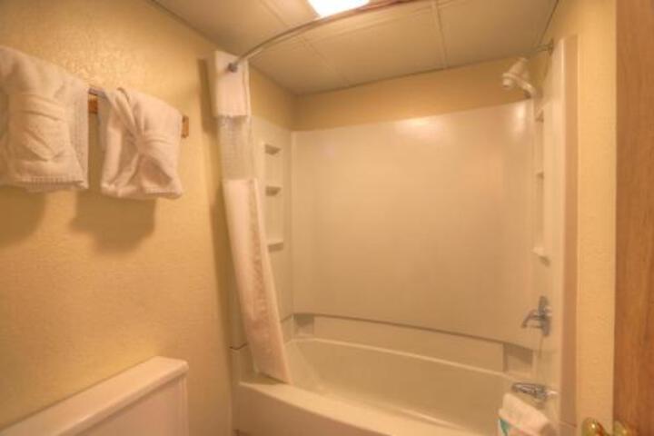 Room 10 of 15