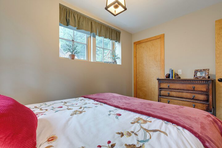 Idaho Springs Home w / Amazing Mountain Views!