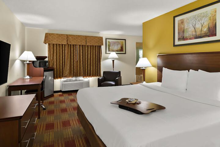 Room 12 of 39
