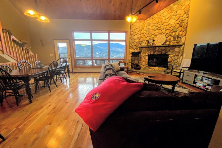 V3 Gorgeous Ski-in Mountain View Townhouse With Amazing Views in Bretton Woods