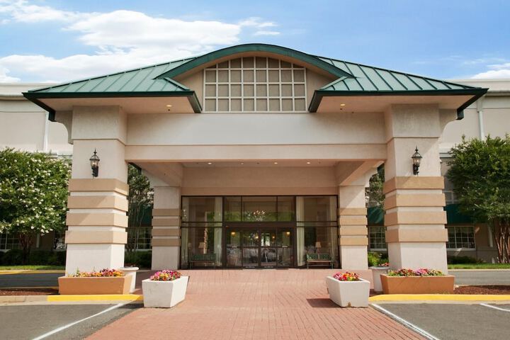 Hotel 1 of 32