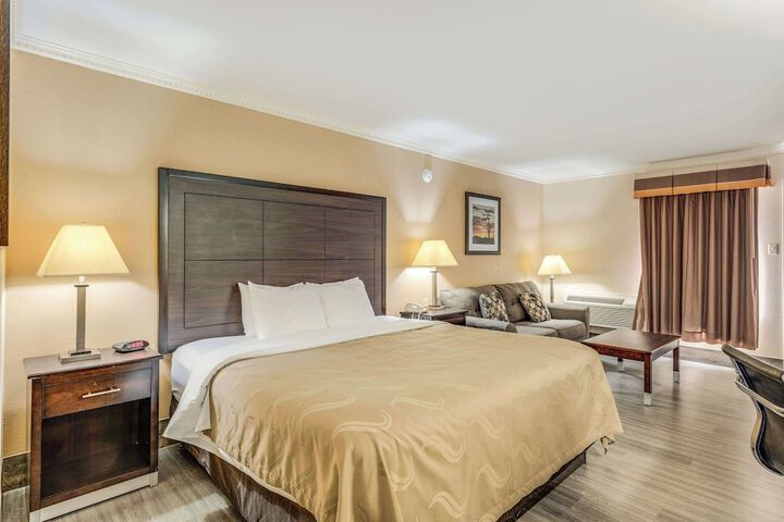 Room 43 of 60