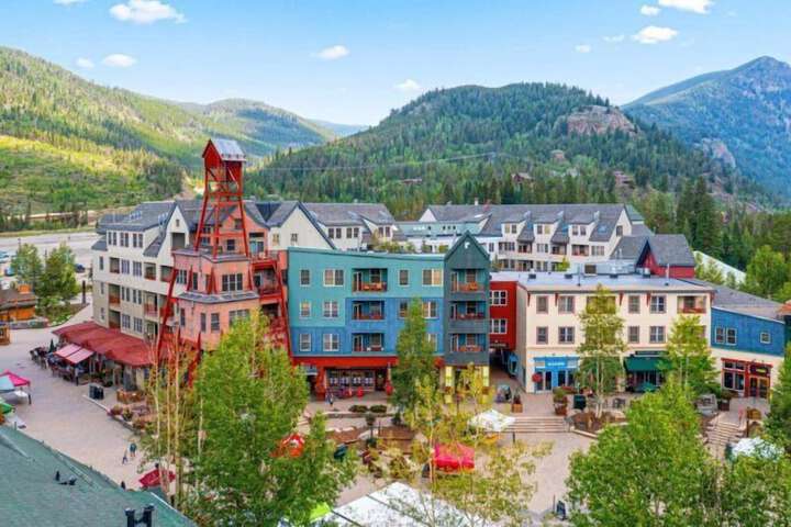 1 Bedroom Mountain Condo in River Run Village with Beautiful Mountain Views and Walking Distance to Ski