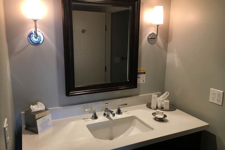 Room 20 of 37