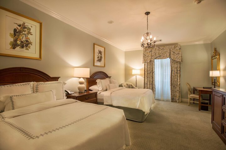 Room 17 of 38