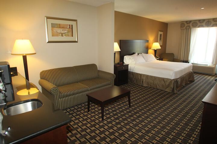 Room 37 of 85