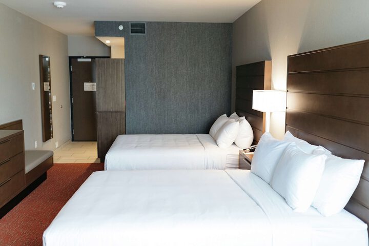 Room 48 of 144