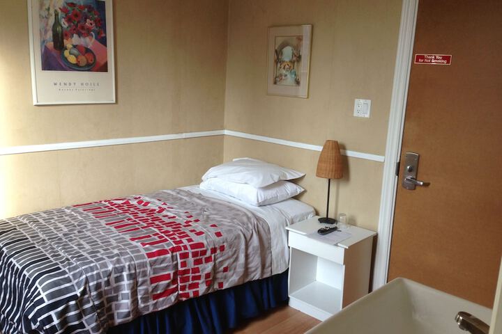 Room 59 of 71