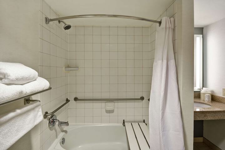 Room 20 of 48