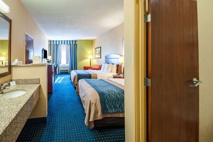 Room 32 of 45