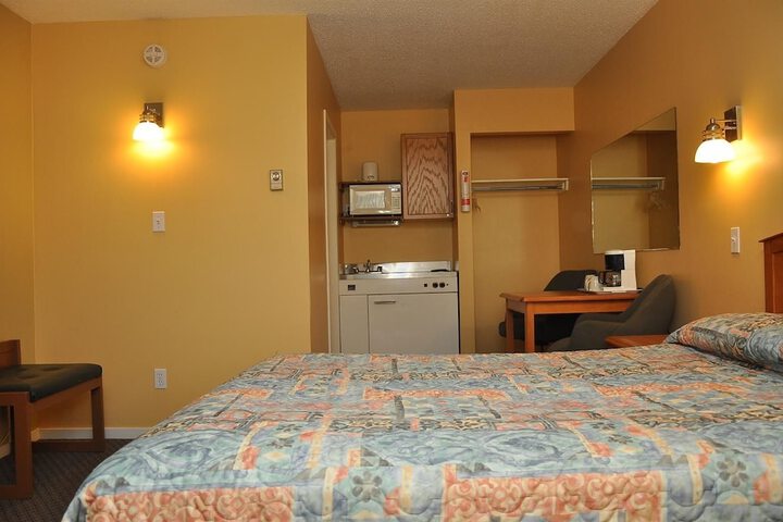 Room 15 of 23