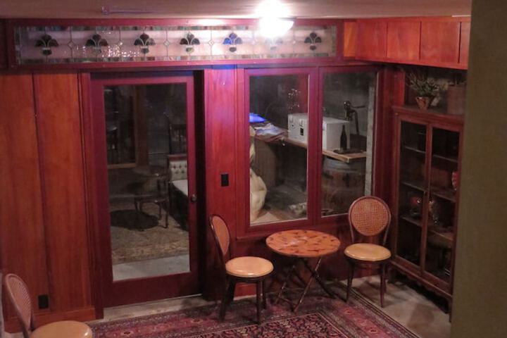 Lounge 48 of 53