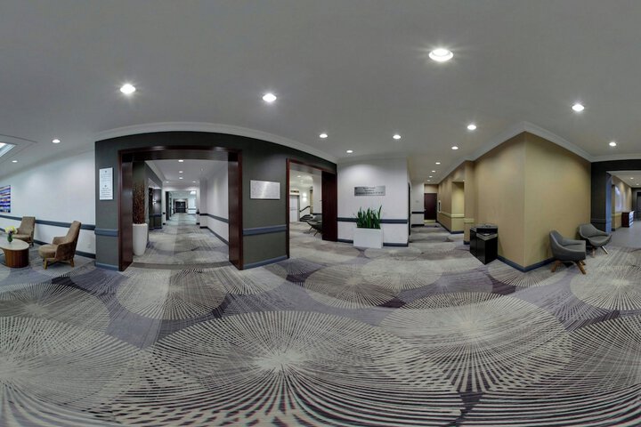 Courtyard by Marriott Downtown Toronto