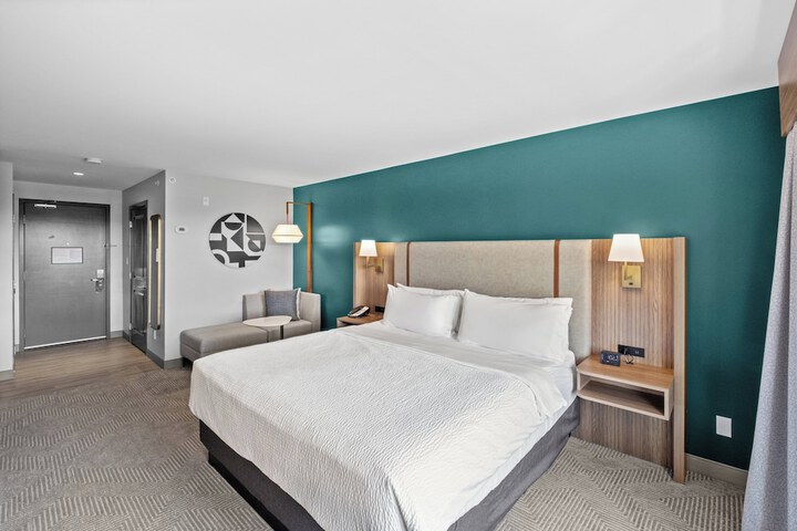 Holiday Inn Hotel & Suites Surrey East Cloverdale by IHG