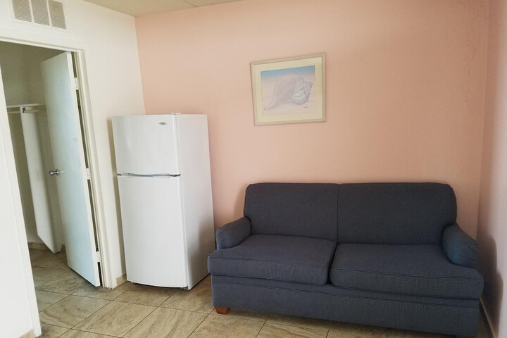 Room 18 of 33