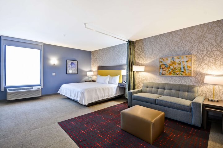 Room 17 of 38
