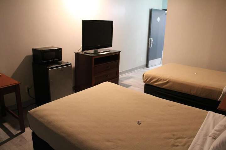 Room 15 of 22