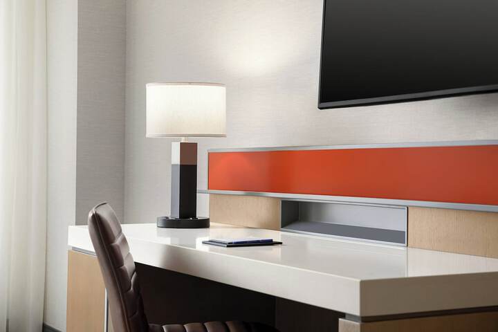 Delta Hotels by Marriott Anaheim Garden Grove
